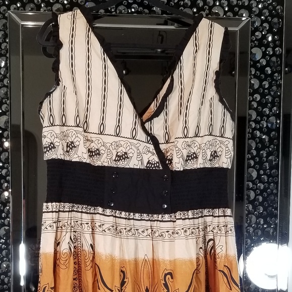 Cassee's Plus Size ladies - Picture 3 of 6